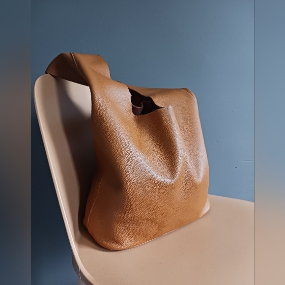 The ROW Bindle Three Caramel Grained Leather Hobo Bag - Picture 6 of 16